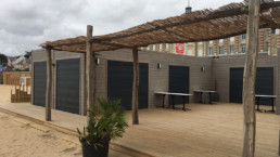 Pergola et terrasse du Polo Beach