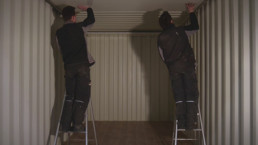 Pose de panneaux en plafond
